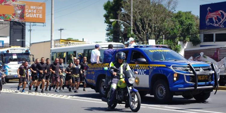 Departamento de tránsito de la PNC ha efectuado 163 operativos de seguridad vial. / PNC.