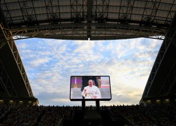 El papa Francisco aparece en su viaje apostólico, que incluyó Singapur. / Foto: EFE.