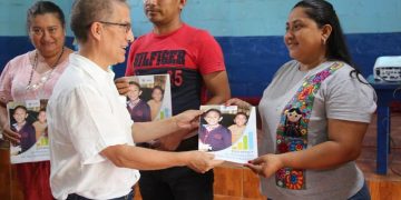 Mineduc entrega más de 36 mil kits para la Estrategia de Nivelación de Aprendizajes en Retalhuleu