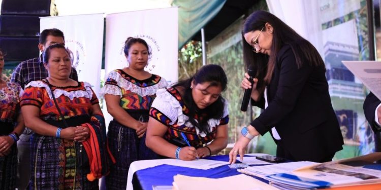 MAGA apoya a organizaciones agropecuarias en su legalización para proyectos de desarrollo