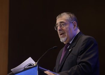 El presidente Bernardo Arévalo se pronuncia sobre la elección de cortes.