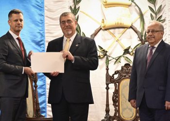 Presidente Arévalo recibió cartas credenciales de diplomáticos. / Foto: Álvaro Interiano.