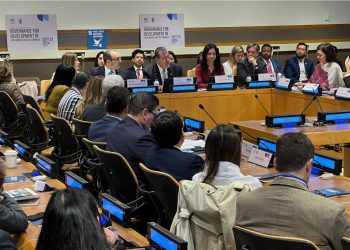 Presidente de Guatemala en diálogo con CAF y PNUD para fortalecer la democracia y la gobernanza.