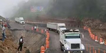 Según el viceministro de Infraestructura, esta semana definirán que empresa será la encargada de la rehabilitación en la Autopista Palín, Escuintla. / Foto: AGN.