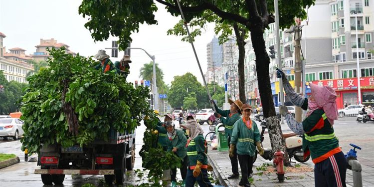 Supertifón Yagi causó daños a su llegada a la ciudad de Wenchang, en el mar de China Meridional. Este es el más fuerte de la temporada.