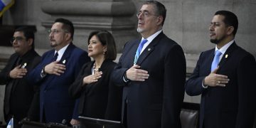 Sesión solemne en el Congreso por 203 aniversario de independencia. / Foto: Álvaro Interiano