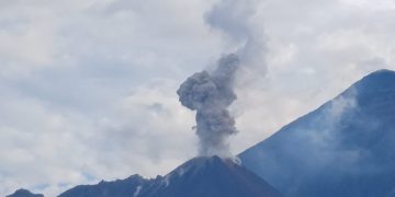 Conred e Insivumeh emiten recomendaciones a la población ante el incremento de explosiones realizadas por el volcán Santiaguito. / Foto: Conred.