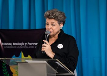 La doctora Lucrecia Peinado visitó la Asociación Rompiendo Límites /Foto: Josué Arrocha.