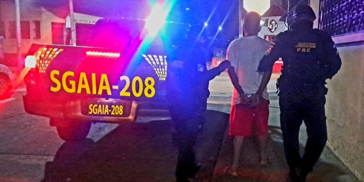 Presuntos distribuidores de droga capturados en Retalhuleu