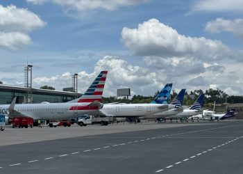 Autoridades buscan crear mejoras en el AILA. /Foto: DGAC.