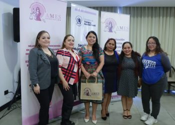 Mujeres representantes del Mintrab participaron en el foro. /Foto: Mintrab.