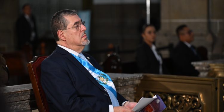 El presidente Arévalo durante el solemne tedeum en Catedral Metropolitana. /Foto: Byron de la Cruz.