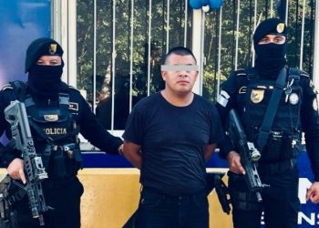 El sujeto de 30 años fue capturado por portación de drogas. /Foto: PNC.