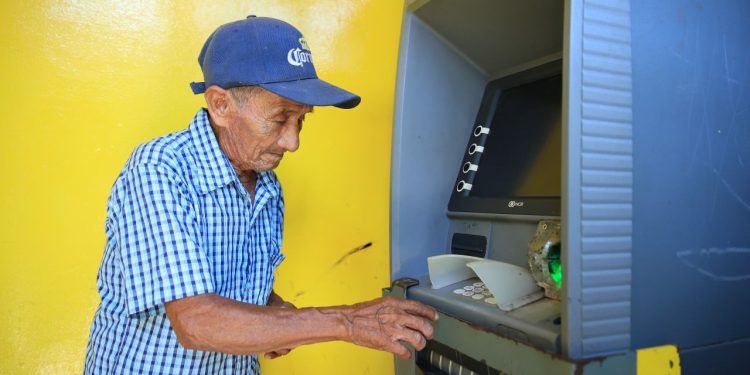 Seguro agropecuario beneficia a 70 mil productores ante desastres climáticos