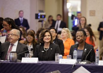 La vicepresidenta Herrera participó en la II Conferencia Nacional de Ciudades Solidarias. /Foto: Dickéns Zamora.