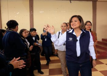 Autoridades compartieron con estudiantes en el taller sobre delitos de violencia sexual, explotación y trata de personas. /Foto: Gilber García.