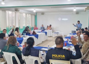Reunión permite fortalecer las acciones contra el dengue y en El Progreso