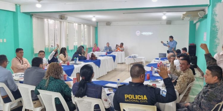 Reunión permite fortalecer las acciones contra el dengue y en El Progreso