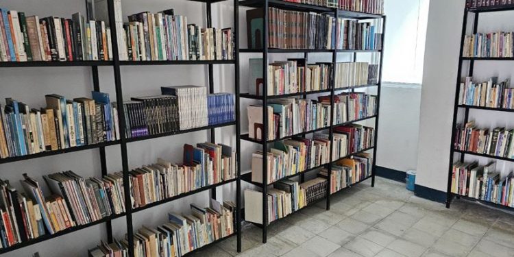 La biblioteca del Banguat abre sus puertas en Jalapa