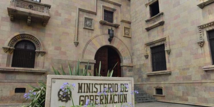 Mingob recibe donación de 200 motocicletas de JICA para la PNC