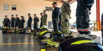 La participación de los rescatistas guatemaltecos en este ejercicio es una oportunidad para fortalecer sus propias capacidades. / Foto: Ejército de Guatemala.