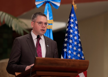 Eric Jacobstein, subsecretario de Estado adjunto para América Central en la Oficina de Asuntos del Hemisferio Occidental, de Estados Unidos. / Foto: Gilber García.