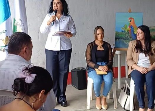 Exponen pinturas de jutiapanecos durante VIII Expo Pintura