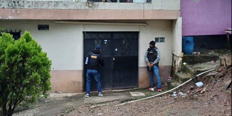 Ejecutan operativos en San José Pinula y la capital por extorsión y femicidio