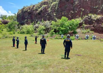 PNC de Jalapa refuerza habilidades en armamento y tiro para mejorar la seguridad ciudadana