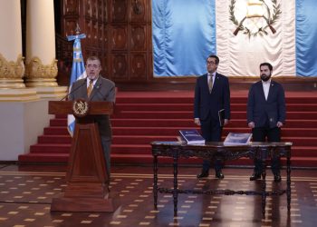 El presidente Bernardo Arévalo presentó el proyecto de Presupuesto de Ingresos y Egresos de la Nación 2025.