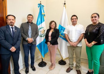 Avanzan programas sociales y de infraestructura vial en Petén