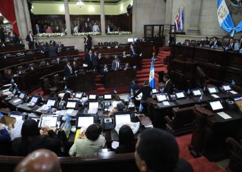 El 12 de septiembre, el ministro logró finalizar las preguntas básicas de la interpelación al ministro de Gobernación.