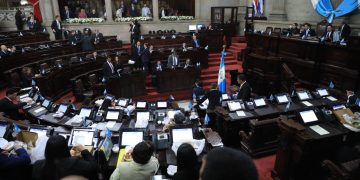El 12 de septiembre, el ministro logró finalizar las preguntas básicas de la interpelación al ministro de Gobernación.