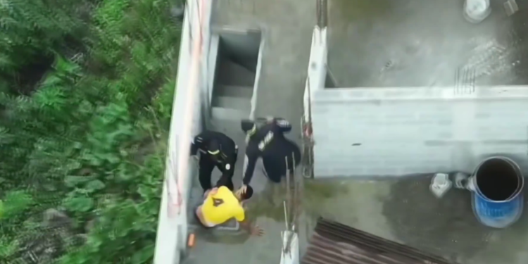 La PNC logró la captura de un presunto violador gracias al apoyo de un dron.