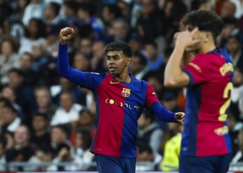 Lamine Yamal se convierte en el goleador más joven en la historia de los clásicos