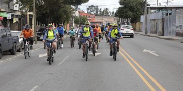 Bicitour de la Revolución inició en la zona 4 de Mixco. /Foto: