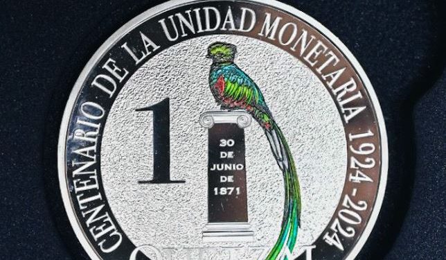 Banguat presenta moneda conmemorativa de un quetzal . / Foto: Banguat.