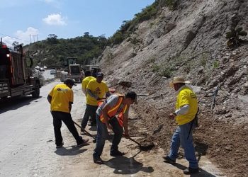 Trabajos en el kilómetro 61 de la ruta al Atlántico. / Foto: CIV.