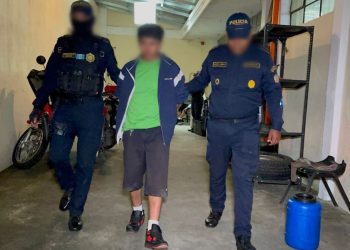 Capturan a presunto motosicario tras ataque en fiesta de disfraces en la zona 7