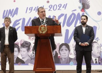 Presidente Arévalo anuncia actividades conmemorativas por el aniversario de la Revolución de 1944. / Foto: Dickéns Zamora.