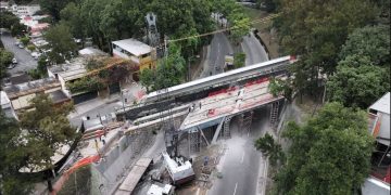 Continúan los trabajos de desmontaje del Puente Adolfo Mijangos López