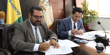 IGSS e Intecap firman convenio de cooperación interinstitucional. / Foto: IGSS.