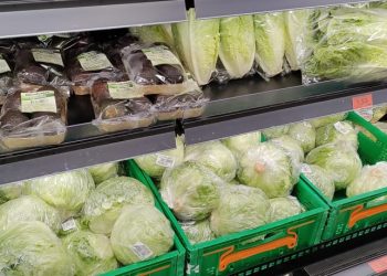 España utiliza innecesariamente plástico para envasar alimentos. / Foto: Greenpeace.