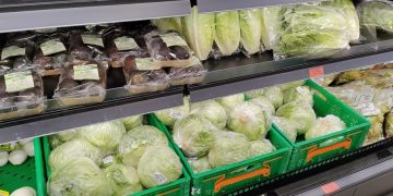 España utiliza innecesariamente plástico para envasar alimentos. / Foto: Greenpeace.