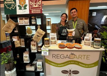 Feria “Regalarte 2024” promueve regalos sostenibles y artesanales