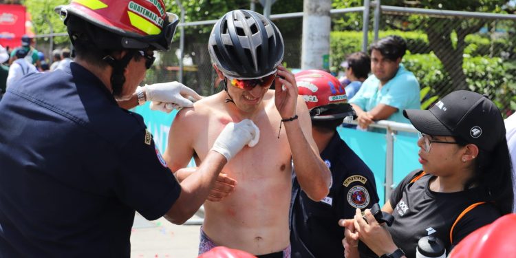 La cuarta etapa de la Vuelta a Guatemala 2024 se ve empañada por una múltiple caída en la meta