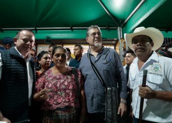 Gobierno inicia entrega de bono único a 50 mil familias de escasos recursos