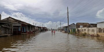Emiten alerta de tornados para partes del sur de Florida por huracán Milton
