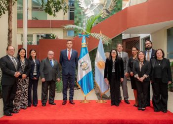 Reunión bilateral permitió fortalecer lazos de amistad y trabajo en conjunto de Guatemala y Argentina. / Foto: cortesía Minex.