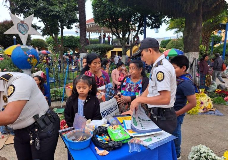 Mingob capacita a más de 5